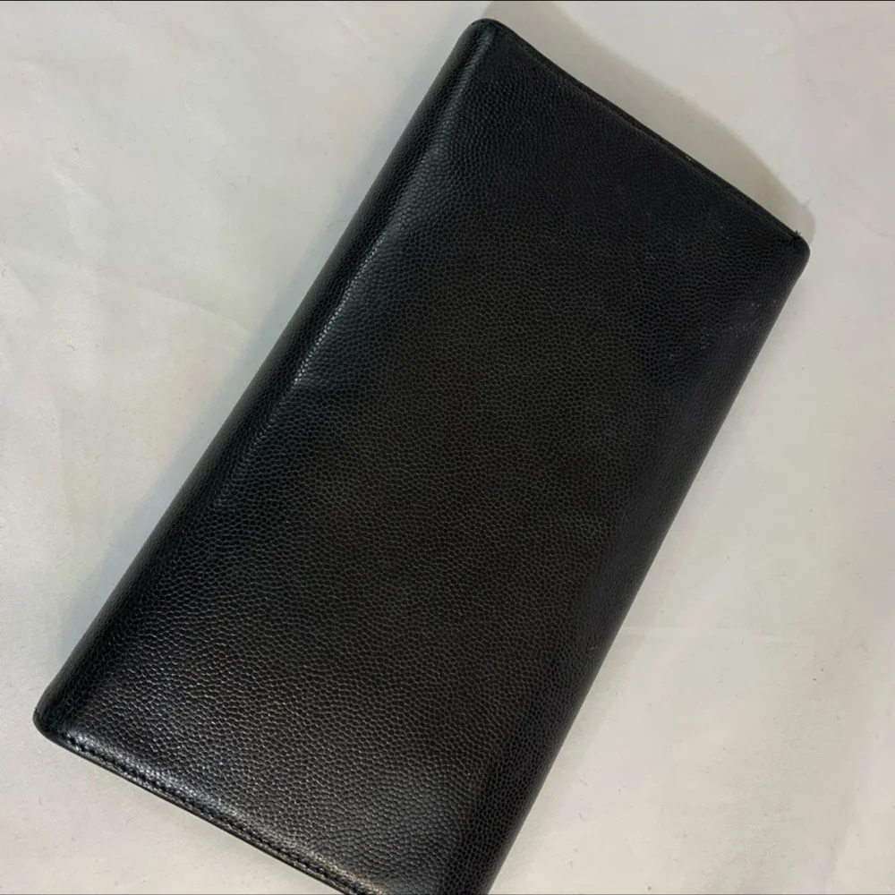 CHANEL authentic pre